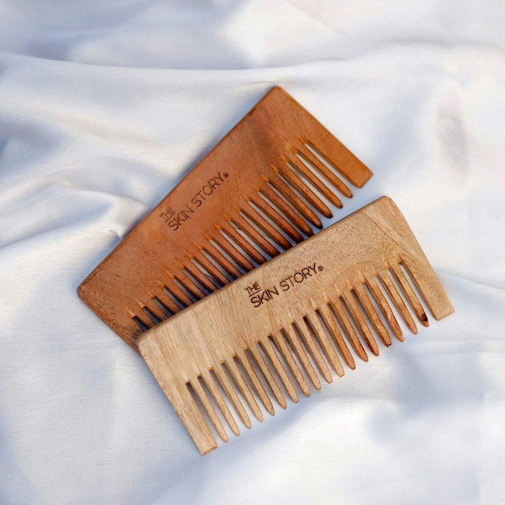 [TT-BEBE-036] Wooden Baby Brush & Comb Set